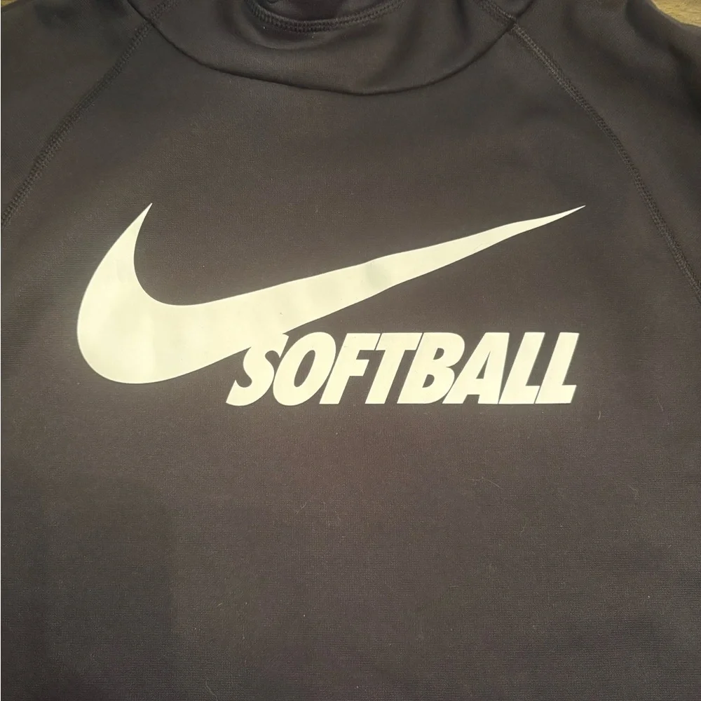 Women’s Nike Black Softball Hoodie Pullover size Medium softball 🥎 - Picture 2 of 11